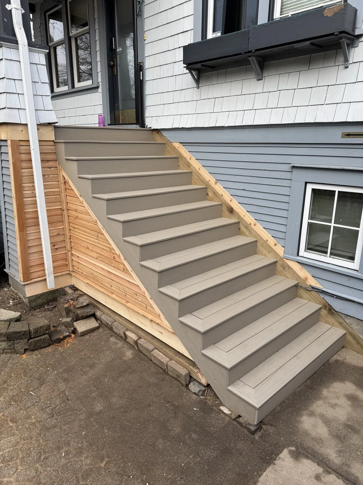 Composite staircase build